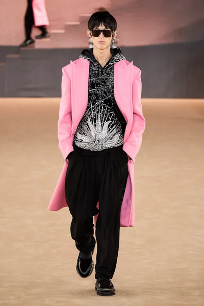 Look 44